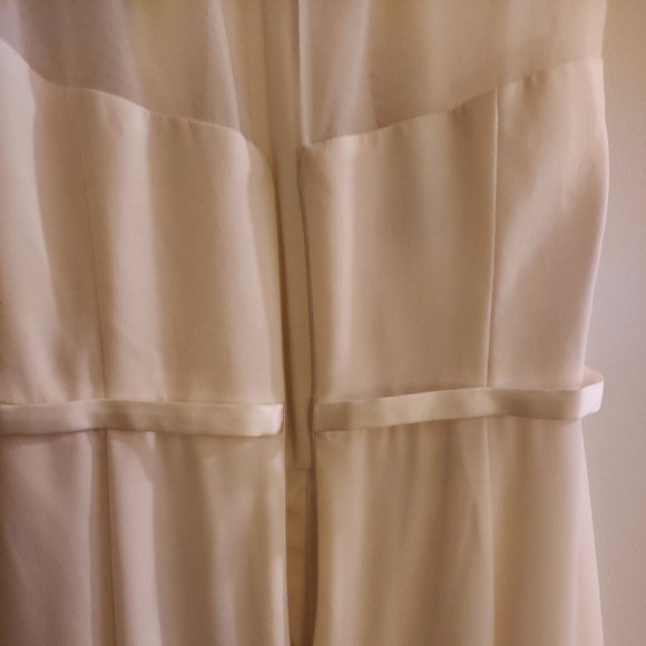 David's Bridal Sheath Wedding Dress - Picture 5 of 6